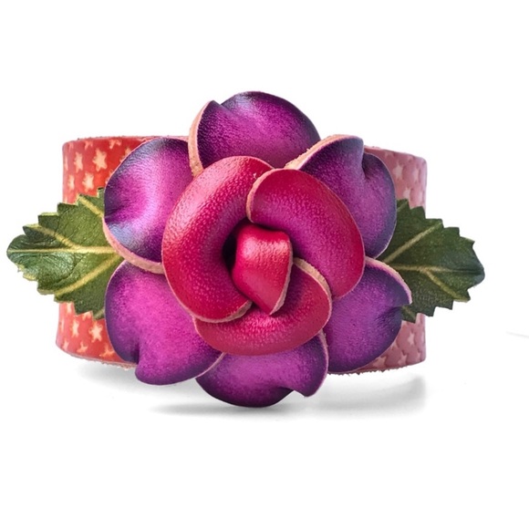 Blossom Boutique Jewelry - 1 LEFT! RESTOCKED! Genuine Leather Handmade Handcrafted Floral Stars Bracelet